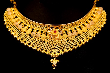 Kchinnadurai: View our entire collection of necklaces jewellery for women at our online store today.