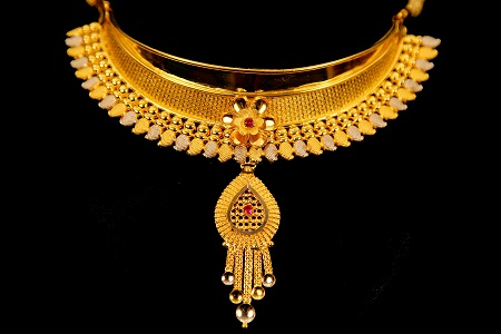 Kchinnadurai: View our entire collection of necklaces jewellery for women at our online store today.