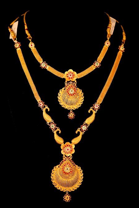 Kchinnadurai: View our entire collection of necklaces jewellery for women at our online store today.