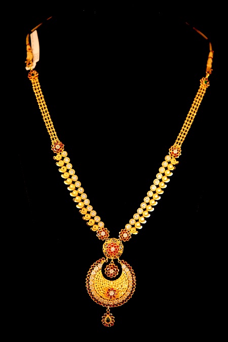 Kchinnadurai: View our entire collection of necklaces jewellery for women at our online store today.