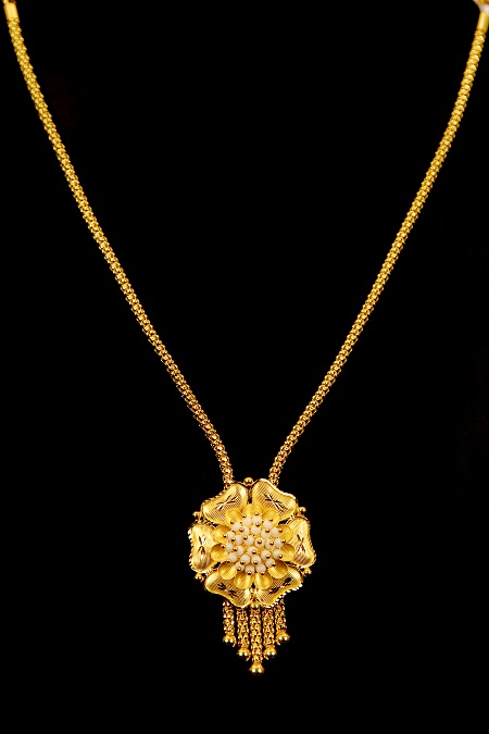 Kchinnadurai: View our entire collection of necklaces jewellery for women at our online store today.