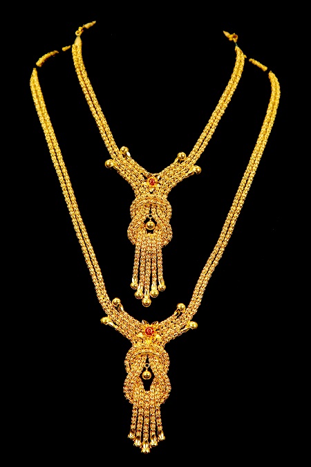 Kchinnadurai: View our entire collection of necklaces jewellery for women at our online store today.