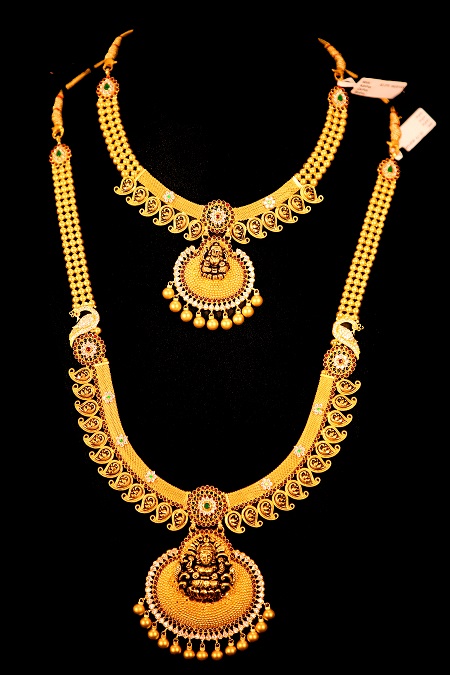 Kchinnadurai: View our entire collection of necklaces jewellery for women at our online store today.